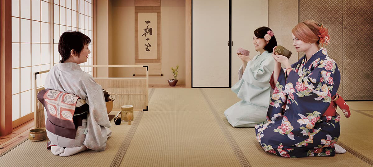 Tea Ceremony and Kimono experience in Osaka