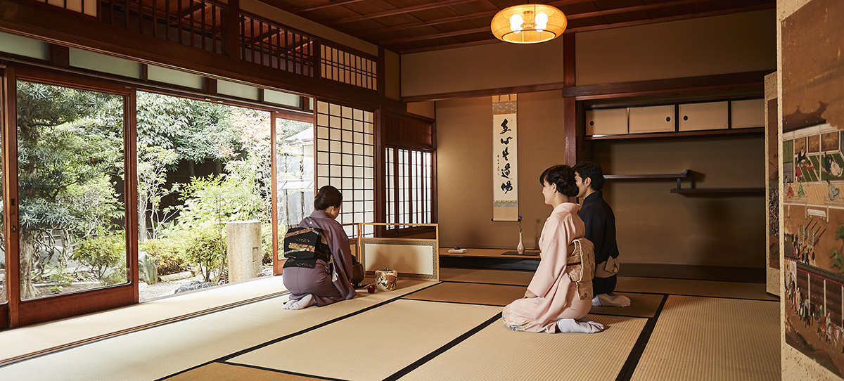 京都の町家で本物の茶道体験