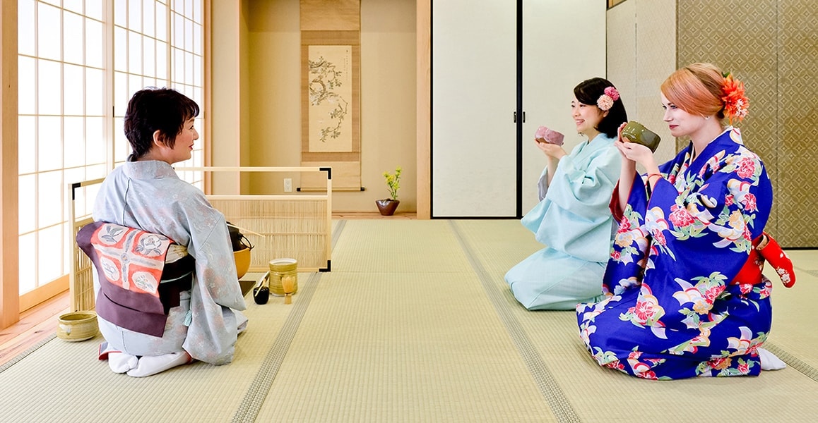 Tea Ceremony and Kimono experience in Kyoto and Osaka