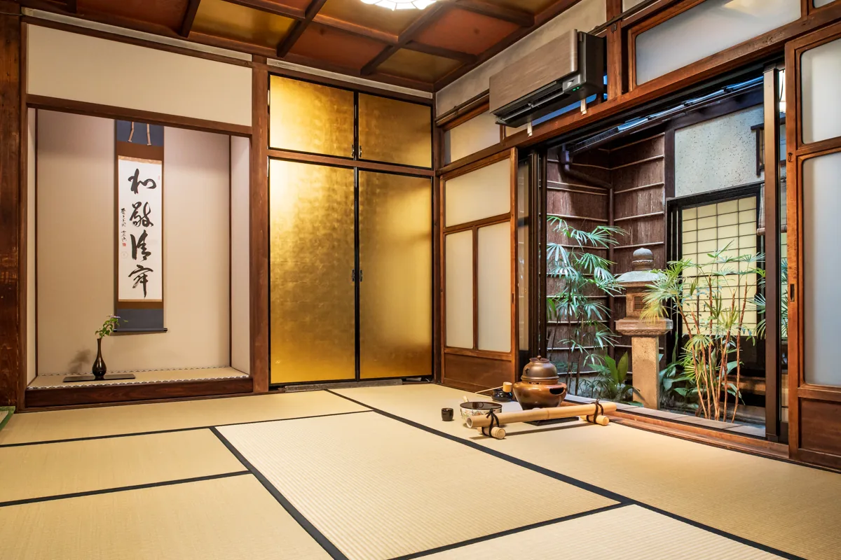 Traditional tea room at MAIKOYA Karasuma Shijo