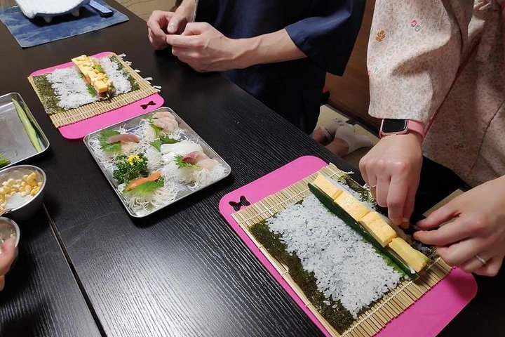 Sushi Cooking Experience Osaka