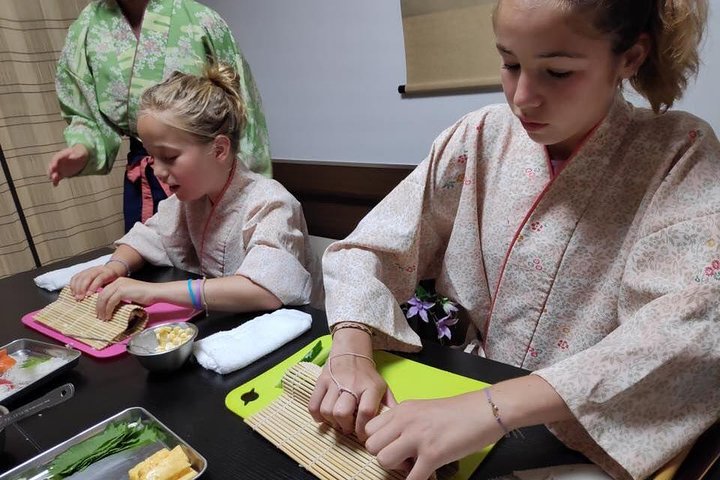 Sushi Cooking Experience Osaka
