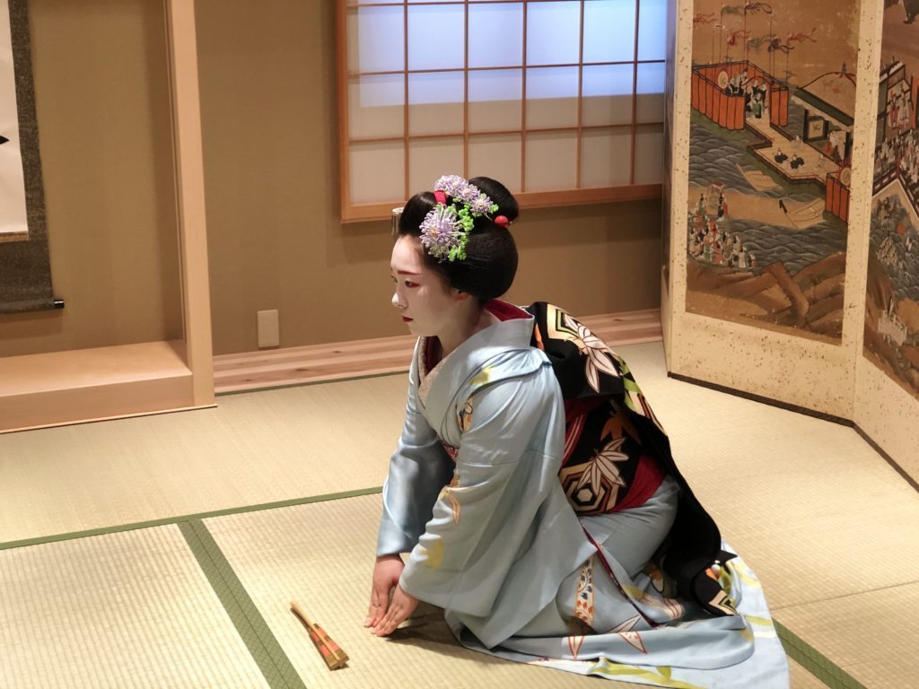 舞妓さんと一緒に茶道体験 舞の鑑賞 Tea Ceremony Japan Experiences Maikoya