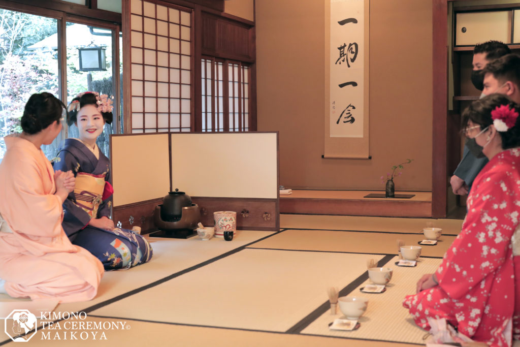 Geisha Maiko Meeting Kyoto