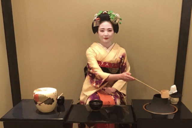 舞妓さんと一緒に茶道体験 舞の鑑賞 Tea Ceremony Japan Experiences Maikoya