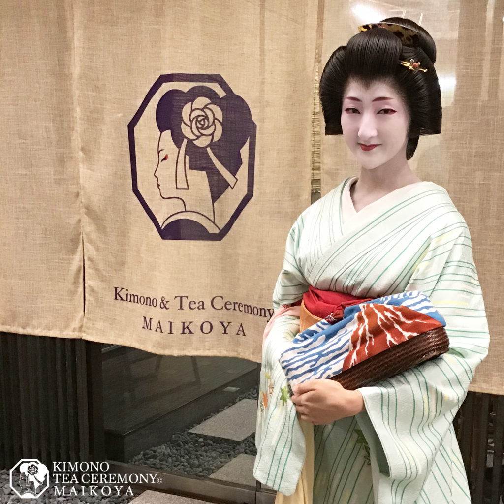 Geisha Geiko at Kyoto Maikoya