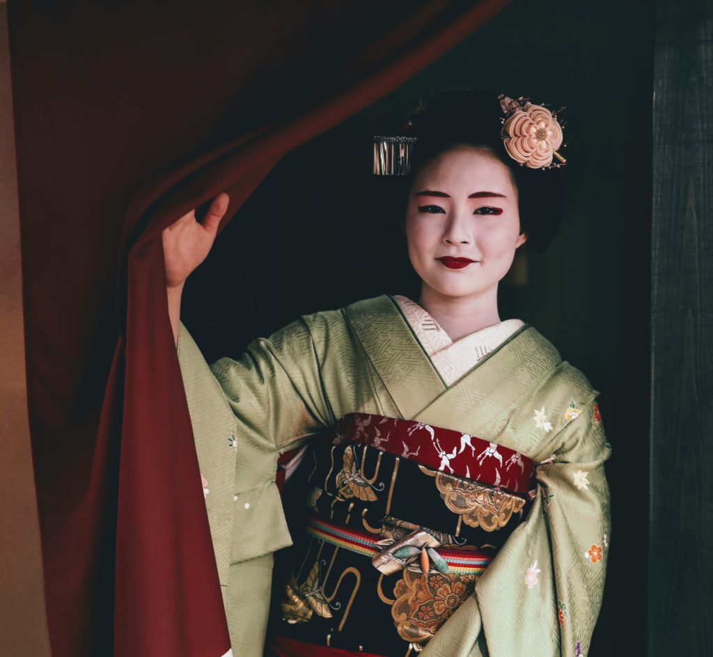 Geisha Research: Stats, Facts and why Women are More interested in Geisha than Men