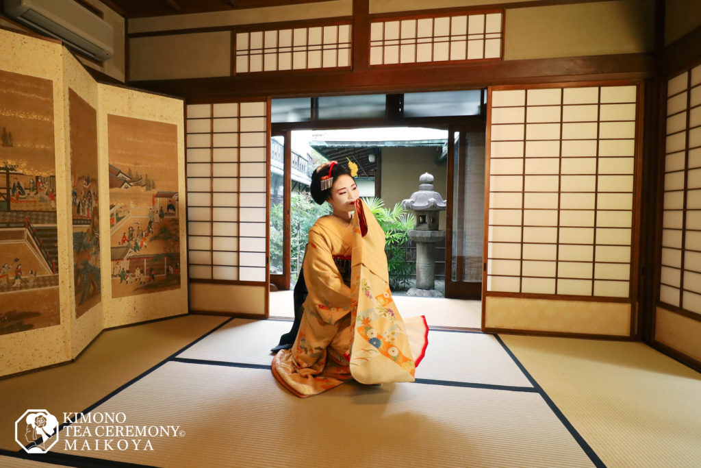 maiko dance geisha gion