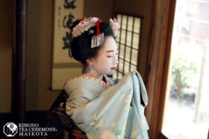 geisha performance kyoto