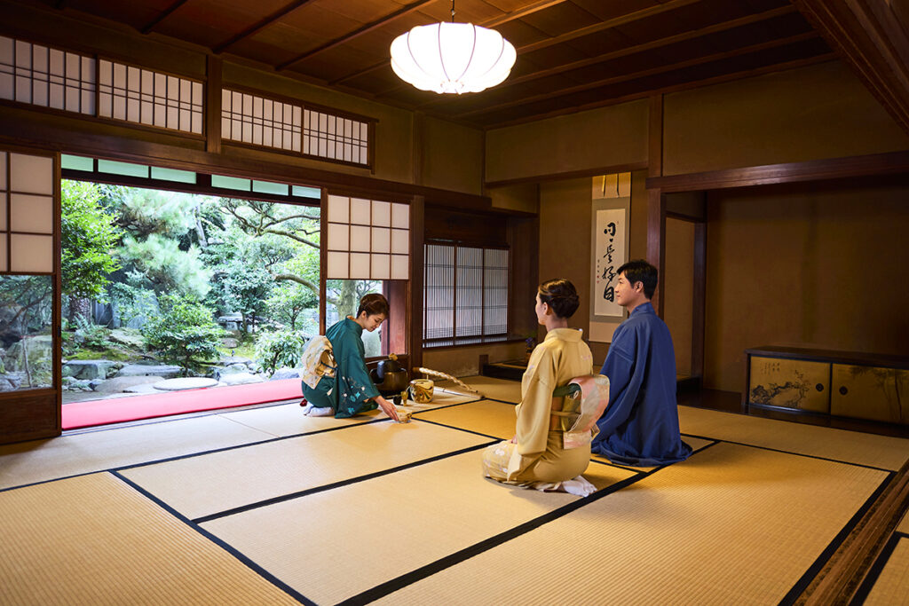 Kimono Tea Ceremony Gion Kiyomizu – at the Registered Cultural Property